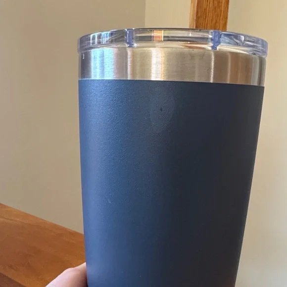 Yeti Navy Blue Rambler Tumbler 20oz with Mag Slider Lid - Picture 3 of 6